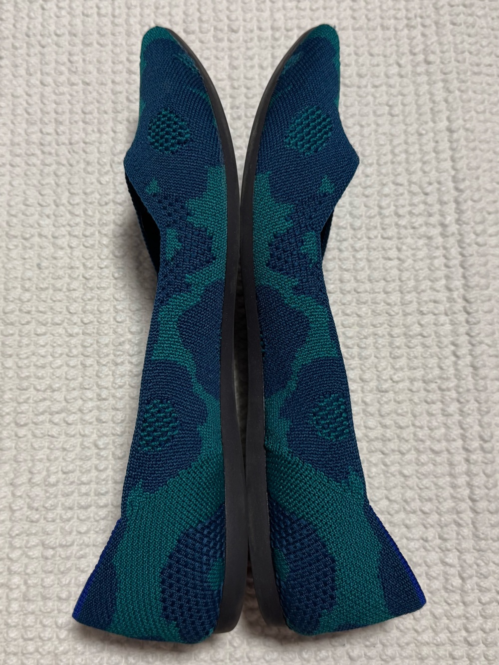 Rothy's Pointed Knit Flats in Teal - Discontinued Water Poppy - Picture 2 of 6